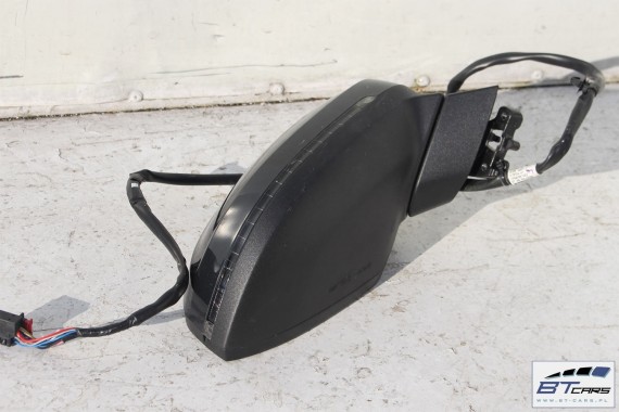 AUDI A4 LUSTERKO DRZWI PRAWE 8W 2015- asystent zmiany pasa ruchu 15 pin LX7L - szary zewnętrzne pinów kabli przewodów