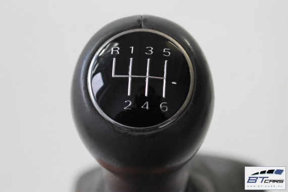 AUDI A4 A5 Q5 GAŁKA ZMIANY BIEGÓW MIESZEK 8K 8R 8K0863278 8K0 863 278 skóra skórzana 8K0863278 skrzynia biegów manualna szara