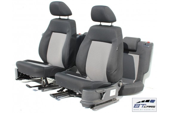 VW POLO FOTELE KOMPLET FOTELI siedzeń siedzenia tapicerka 6R 6R4 6R0 5-drzwiowy welur kolor czarno-szary 6C