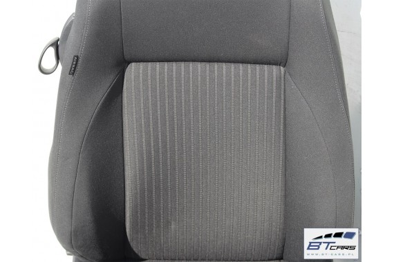 VW POLO FOTELE KOMPLET FOTELI siedzeń siedzenia tapicerka 6R 6R3 6R0 3-drzwiowy welur kolor czarny