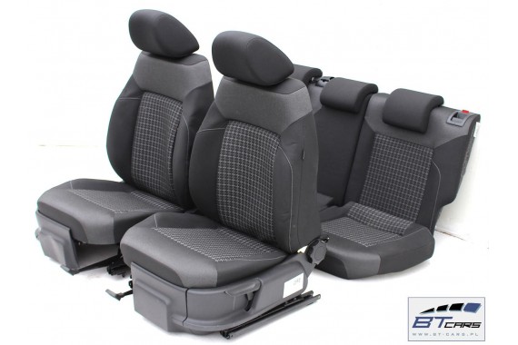 VW POLO FOTELE KOMPLET FOTELI siedzeń siedzenia tapicerka 6C 6C4 6C0 5-drzwiowy welur w kolorze czarno-szarym
