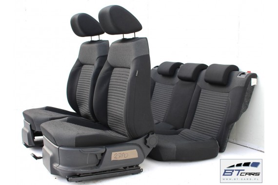 VW POLO FOTELE KOMPLET FOTELI siedzeń siedzenia tapicerka 6R 6R4 6R0 5-drzwiowy welur w kolorze czarno-szarym