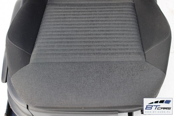 VW POLO FOTELE KOMPLET FOTELI siedzeń siedzenia tapicerka 6R 6R4 6R0 5-drzwiowy welur w kolorze czarno-szarym