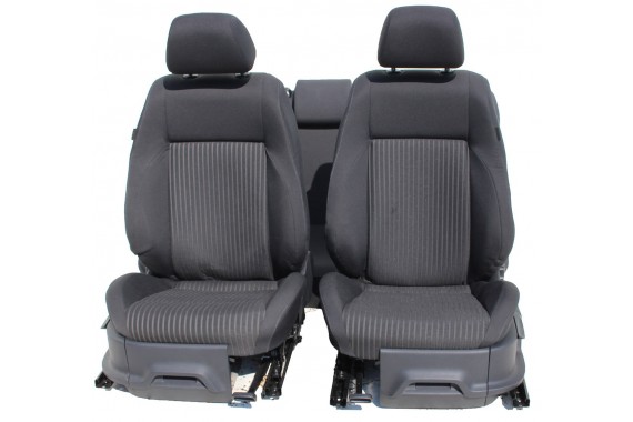 VW POLO FOTELE KOMPLET FOTELI siedzeń siedzenia tapicerka 6R 6R4 6R0 5-drzwiowy welur kolor czarny 2160 kilometrów