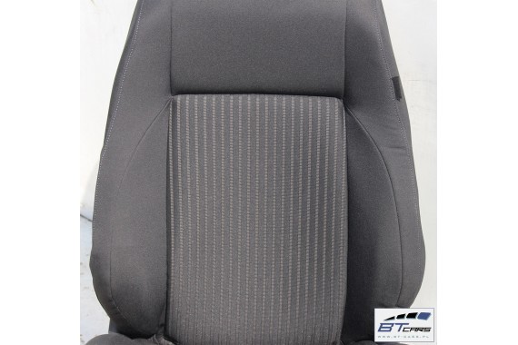 VW POLO FOTELE KOMPLET FOTELI siedzeń siedzenia tapicerka 6R 6R4 6R0 5-drzwiowy welur kolor czarny 2160 kilometrów