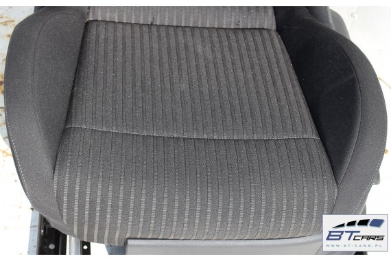 VW POLO FOTELE KOMPLET FOTELI siedzeń siedzenia tapicerka 6R 6R4 6R0 5-drzwiowy welur kolor czarny 2160 kilometrów
