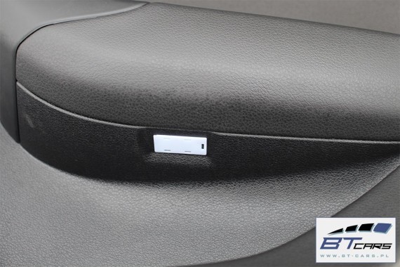 AUDI Q3 FL LIFT BOCZKI DRZWIOWE BOCZEK TAPICERKA 8U 8U1867103 8U1867104 8U0867303 8U0867304 8U0 867 303 czarne