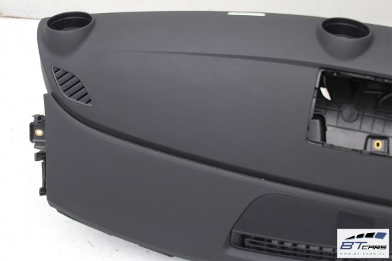 AUDI A3 KONSOLA DESKA ROZDZIELCZA KOKPIT PULPIT 8V 8V1857001 8V1 857 001 kolor czarny 2013- 8V1857001 8V1857001 8V1857001