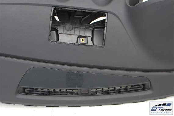 AUDI A3 KONSOLA DESKA ROZDZIELCZA KOKPIT PULPIT 8V 8V1857001 8V1 857 001 kolor czarny 2013- 8V1857001 8V1857001 8V1857001