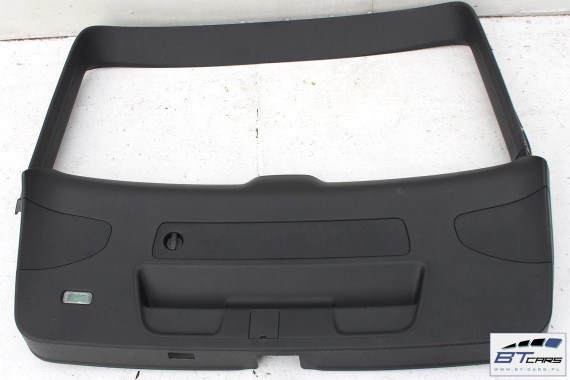 AUDI A4 KOMBI BOCZEK KLAPY BAGAŻNIKA tapicerka 8W9867979 8W9867973 4PK - czarny wykończenie 8W9 867 979  973 8W9867979 8W9867979