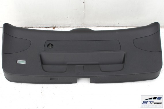 AUDI A4 KOMBI BOCZEK KLAPY BAGAŻNIKA tapicerka 8W9867979 8W9867973 4PK - czarny wykończenie 8W9 867 979  973 8W9867979 8W9867979