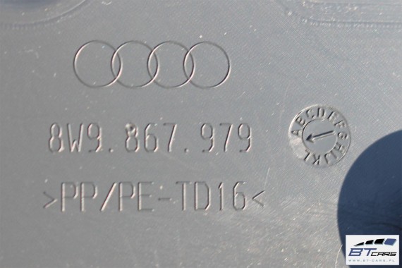 AUDI A4 KOMBI BOCZEK KLAPY BAGAŻNIKA tapicerka 8W9867979 8W9867973 4PK - czarny wykończenie 8W9 867 979  973