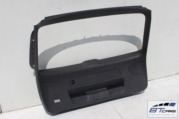 AUDI A4 KOMBI BOCZEK KLAPY BAGAŻNIKA tapicerka 8W9867979 8W9867973 4PK - czarny wykończenie 8W9 867 979  973 8W9867979 8W9867979