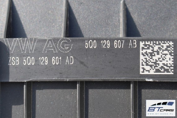 VW GOLF AUDI A3 FILTR POWIETRZA 5Q0129607AB 5Q0129601AD  5Q0129607BA5Q0 129 607 AB 5Q0 129 601 AD obudowa 5Q0129607BA diesle TDi