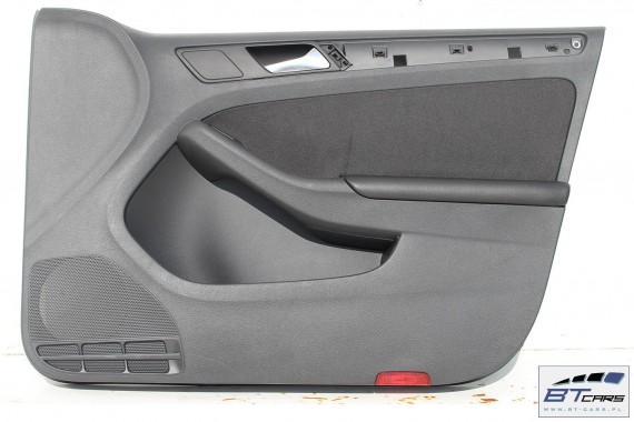 VW JETTA 5C BOCZKI DRZWIOWE BOCZEK DRZWI TAPICERKA welur kolor czarny 5C1867103 5C1867104 5C6867211 5C6867212 5C0 5C1867103