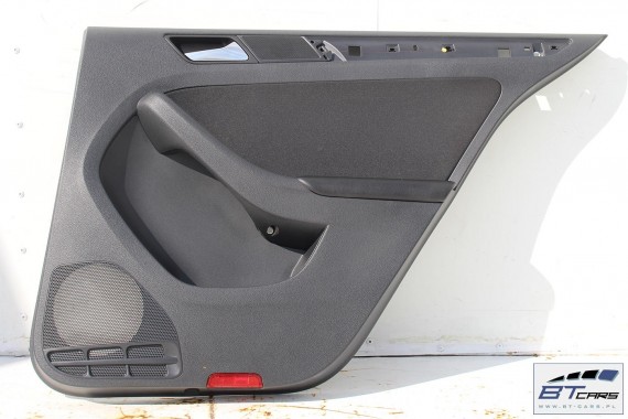 VW JETTA 5C BOCZKI DRZWIOWE BOCZEK DRZWI TAPICERKA welur kolor czarny 5C1867103 5C1867104 5C6867211 5C6867212 5C0 5C1867103