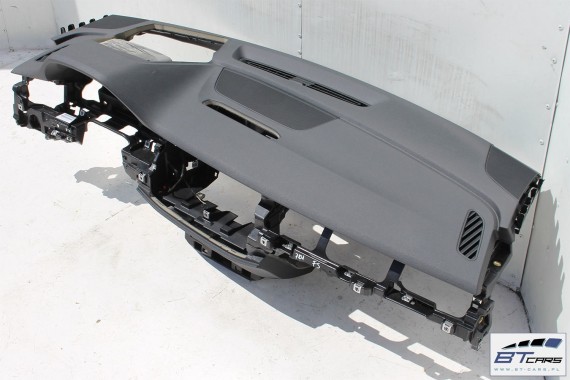 AUDI Q7 KONSOLA POD HEAD UP PULPIT 4M 4M1857001 4M0857993 DESKA ROZDZIELCZA KOKPIT PULPIT 24A czarny (soul) 4M1857001 4M1857001