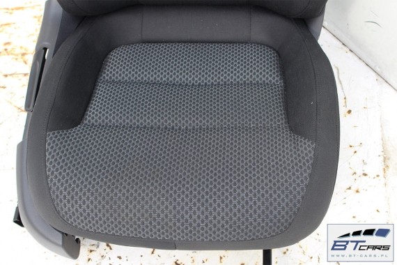 VW JETTA FOTELE KOMPLET FOTELI SIEDZEŃ TAPICERKA SIEDZENIA welur kolor czarny 5C