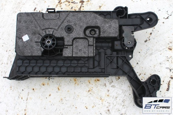 VW AUDI SKODA SEAT PODSTAWA AKUMULATORA 5Q0915321H 5Q0915331J 5Q0915321 5Q0915321H 5Q0915331J 5Q0915321H 5Q0915331J 5Q0915331K