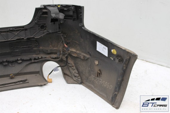 AUDI A4 SEDAN ZDERZAK TYLNY TYŁ 8W 8W5 B9 2015- Kolor: A2A2  LY9B - brylantowy czarny 8W0807521 8W5807511 8W5807067 8W0945105