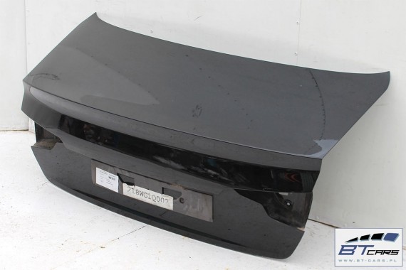 AUDI A4 SEDAN ZDERZAK TYLNY TYŁ 8W 8W5 B9 2015- Kolor: A2A2  LY9B - brylantowy czarny 8W0807521 8W5807511 8W5807067 8W0945105