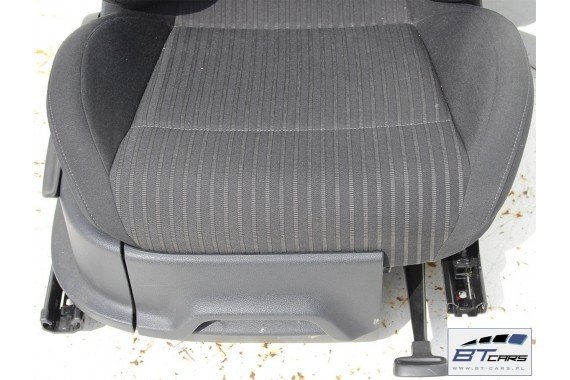 VW POLO FOTELE KOMPLET FOTELI siedzeń siedzenia tapicerka 6R 6R3 6R0 3-drzwiowy welur w kolorze czarnym