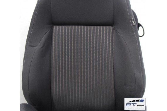 VW POLO FOTELE KOMPLET FOTELI siedzeń siedzenia tapicerka 6R 6R3 6R0 3-drzwiowy welur w kolorze czarnym