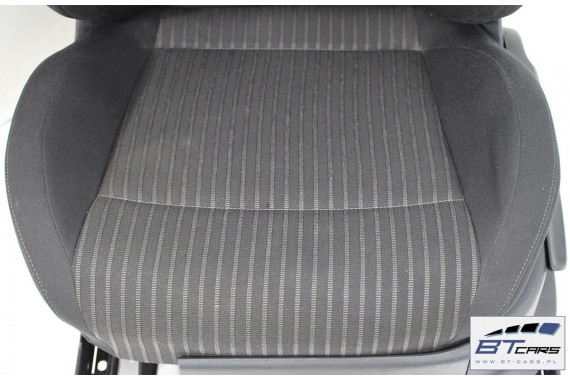 VW POLO FOTELE KOMPLET FOTELI siedzeń siedzenia tapicerka 6R 6R3 6R0 3-drzwiowy welur w kolorze czarnym