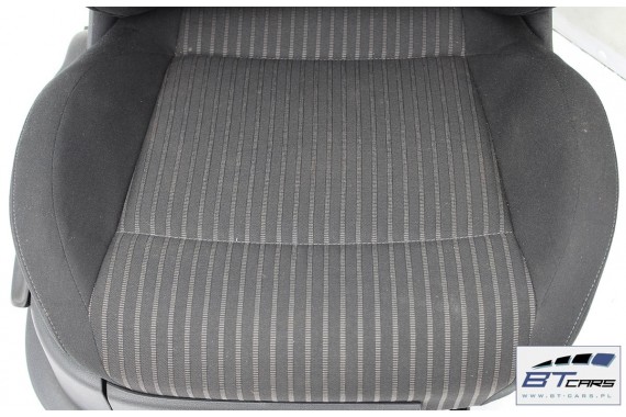 VW POLO FOTELE KOMPLET FOTELI siedzeń siedzenia tapicerka 6R 6R3 6R0 3-drzwiowy welur w kolorze czarnym