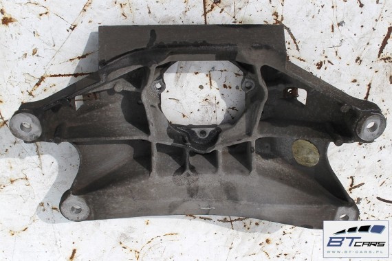 AUDI A4 A5 A6 Q5 ŁAPA PODPORA SKRZYNI 8K0399263T wspornik loże biegów  8K0 399 263 T