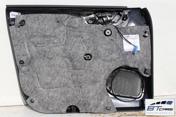 AUDI Q3 BOCZKI DRZWIOWE BOCZEK TAPICERKA 8U 8U1867103 8U1867104 8U0867303 8U0867304 8U0 867 303 WFA czarne