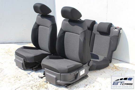 VW POLO FOTELE KOMPLET FOTELI siedzeń siedzenia tapicerka 6R 6R4 6R0 5-drzwiowy welur w kolorze czarno-szarym