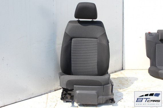 VW POLO FOTELE KOMPLET FOTELI siedzeń siedzenia tapicerka 6R 6R4 6R0 5-drzwiowy welur w kolorze czarno-szarym