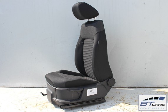 VW POLO FOTELE KOMPLET FOTELI siedzeń siedzenia tapicerka 6R 6R4 6R0 5-drzwiowy welur w kolorze czarno-szarym