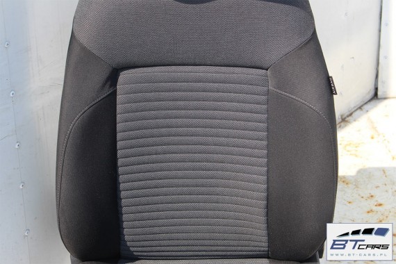 VW POLO FOTELE KOMPLET FOTELI siedzeń siedzenia tapicerka 6R 6R4 6R0 5-drzwiowy welur w kolorze czarno-szarym