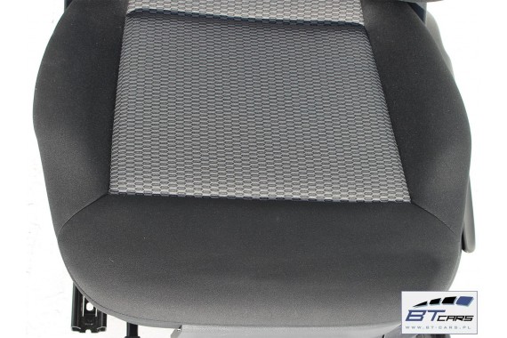 VW POLO FOTELE KOMPLET FOTELI siedzeń siedzenia tapicerka 6R 6R3 6R0 3-drzwiowy welur w kolorze czarno-szarym