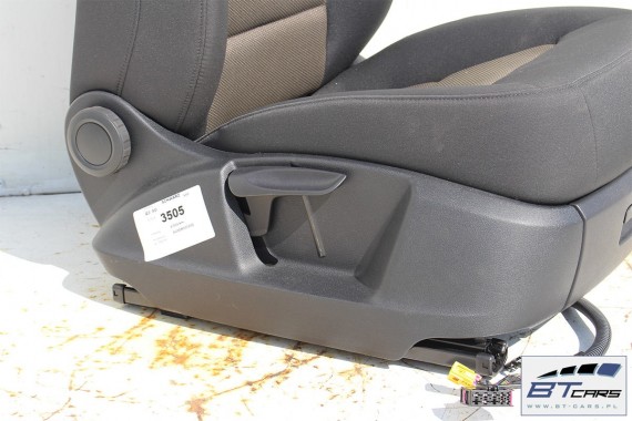 AUDI Q3 FOTELE KOMPLET FOTELI siedzeń siedzenia fotel tapicerka 8U welur przebieg 4004 kilometrów