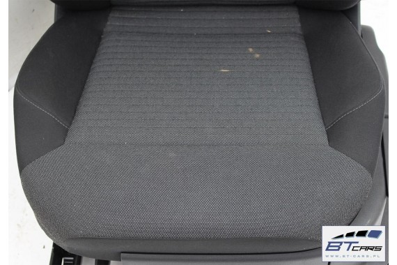 VW POLO FOTELE KOMPLET FOTELI siedzeń siedzenia tapicerka 6C 6C0 6R 6R3 6R0 3-drzwiowy welur w kolorze czarno-szarym