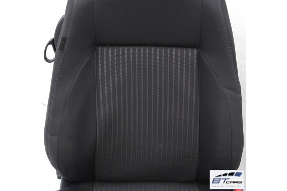 VW POLO FOTELE KOMPLET FOTELI siedzeń siedzenia tapicerka 6R 6R3 6R0 3-drzwiowy welur w kolorze czarnym
