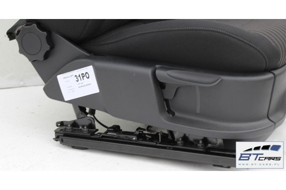 VW POLO FOTELE KOMPLET FOTELI siedzeń siedzenia tapicerka 6R 6R3 6R0 3-drzwiowy welur w kolorze czarnym
