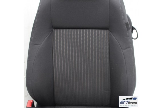 VW POLO FOTELE KOMPLET FOTELI siedzeń siedzenia tapicerka 6R 6R3 6R0 3-drzwiowy welur w kolorze czarnym