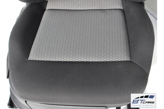 VW POLO FOTELE KOMPLET FOTELI siedzeń siedzenia tapicerka 6R 6R3 6R0 3-drzwiowy welur w kolorze czarno-szarym