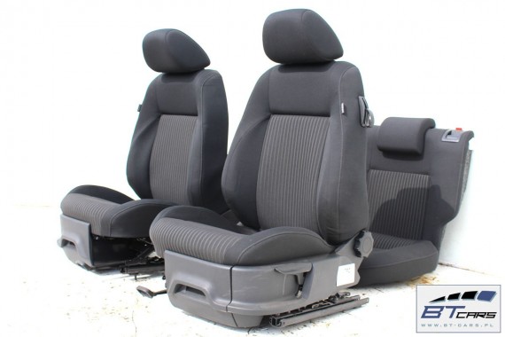 VW POLO FOTELE KOMPLET FOTELI siedzeń siedzenia tapicerka 6R 6R3 6R0 3-drzwiowy welur w kolorze czarnym