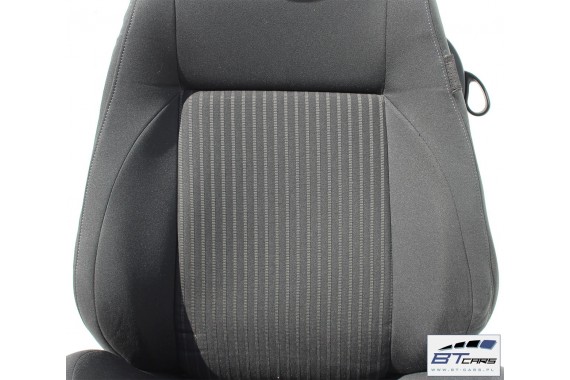 VW POLO FOTELE KOMPLET FOTELI siedzeń siedzenia tapicerka 6R 6R3 6R0 3-drzwiowy welur w kolorze czarnym