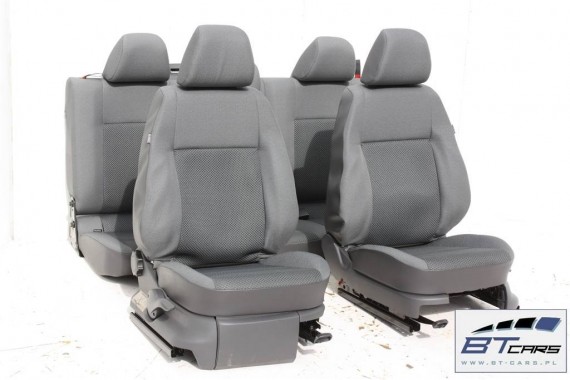 VW AMAROK FOTELE KOMPLET FOTELI siedzeń siedzenia tapicerka 2H 2H0 welur w kolorze czarnym antracyt kolor czarny 4997 kilometrów