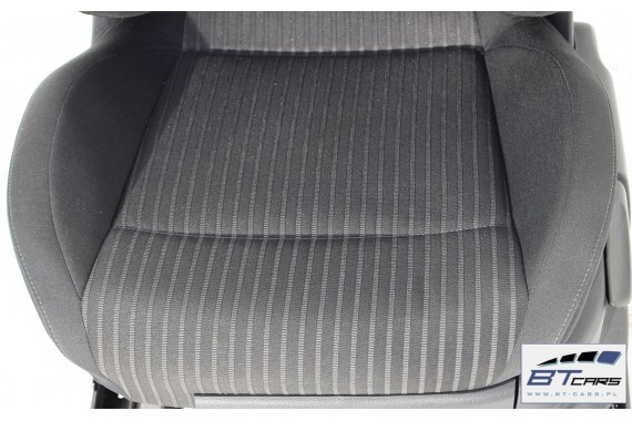 VW POLO FOTELE KOMPLET FOTELI siedzeń siedzenia tapicerka 6R 6R3 6R0 3-drzwiowy welur w kolorze czarnym