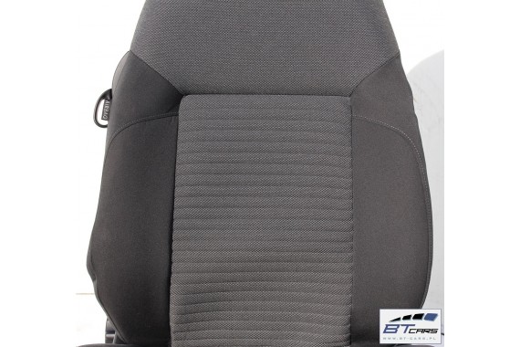 VW POLO FOTELE KOMPLET FOTELI siedzeń siedzenia tapicerka 6C 6C0 6R 6R3 6R0 3-drzwiowy welur czarno-szarym 2044 kilometrów