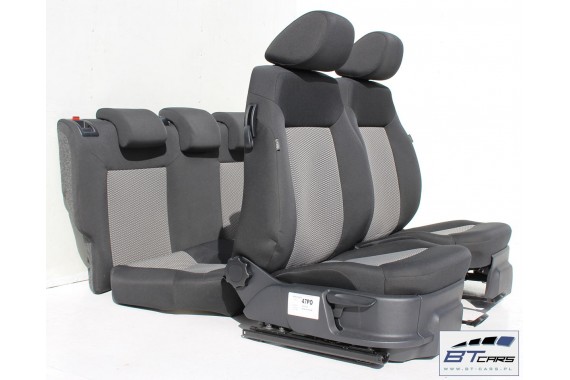 VW POLO FOTELE KOMPLET FOTELI siedzeń siedzenia tapicerka 6R 6R3 6R0 3-drzwiowy welur w kolorze czarno-szarym 6830 kilometrów