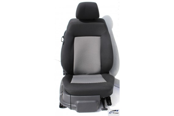 VW POLO FOTELE KOMPLET FOTELI siedzeń siedzenia tapicerka 6R 6R3 6R0 3-drzwiowy welur w kolorze czarno-szarym 6830 kilometrów