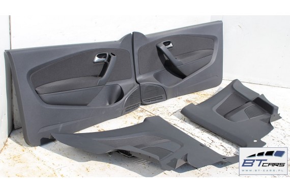 VW POLO BOCZKI DRZWIOWE BOCZEK TAPICERKA 6R 3D KOMPLET BOCZKÓW DRZWIOWYCH
